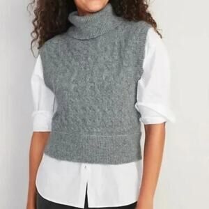 Old Navy Sleeveless Cable Knit Cropped Turtleneck‎ Sweater M Grey